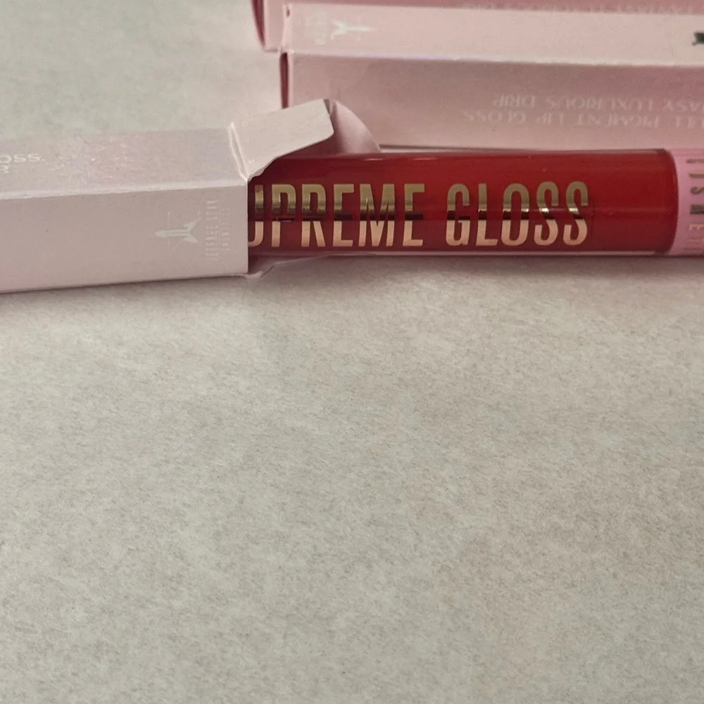 Jeffree Star Lipgloss with Charm Glam‎ Eyeshadow Palette